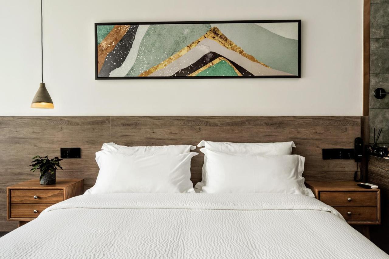 Whispering Mountains Boutique Hotel Zhangjiajie Esterno foto