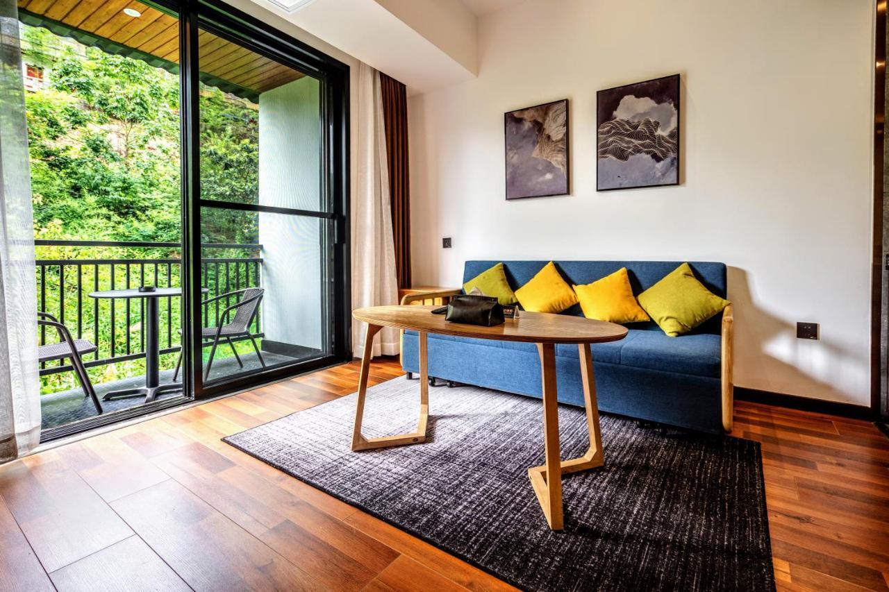 Whispering Mountains Boutique Hotel Zhangjiajie Esterno foto