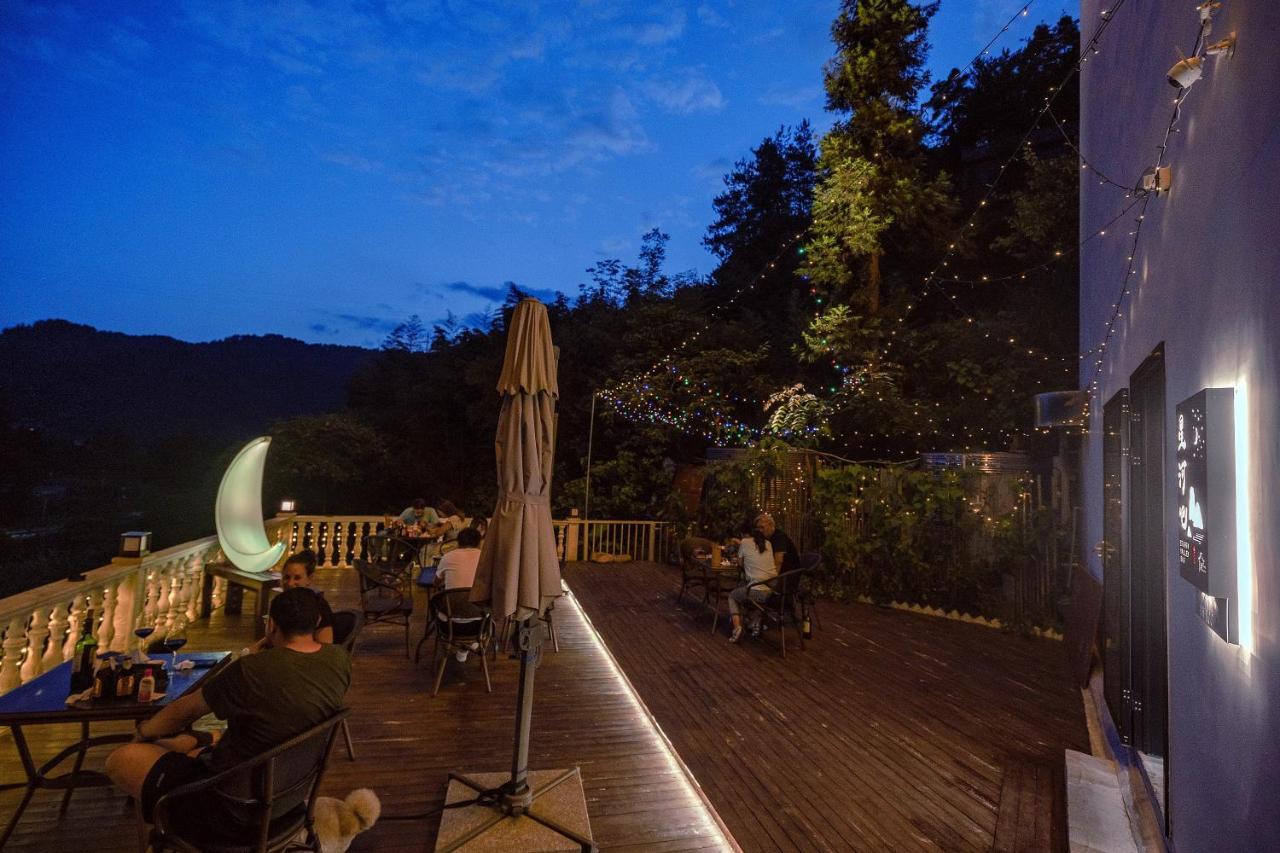 Whispering Mountains Boutique Hotel Zhangjiajie Esterno foto