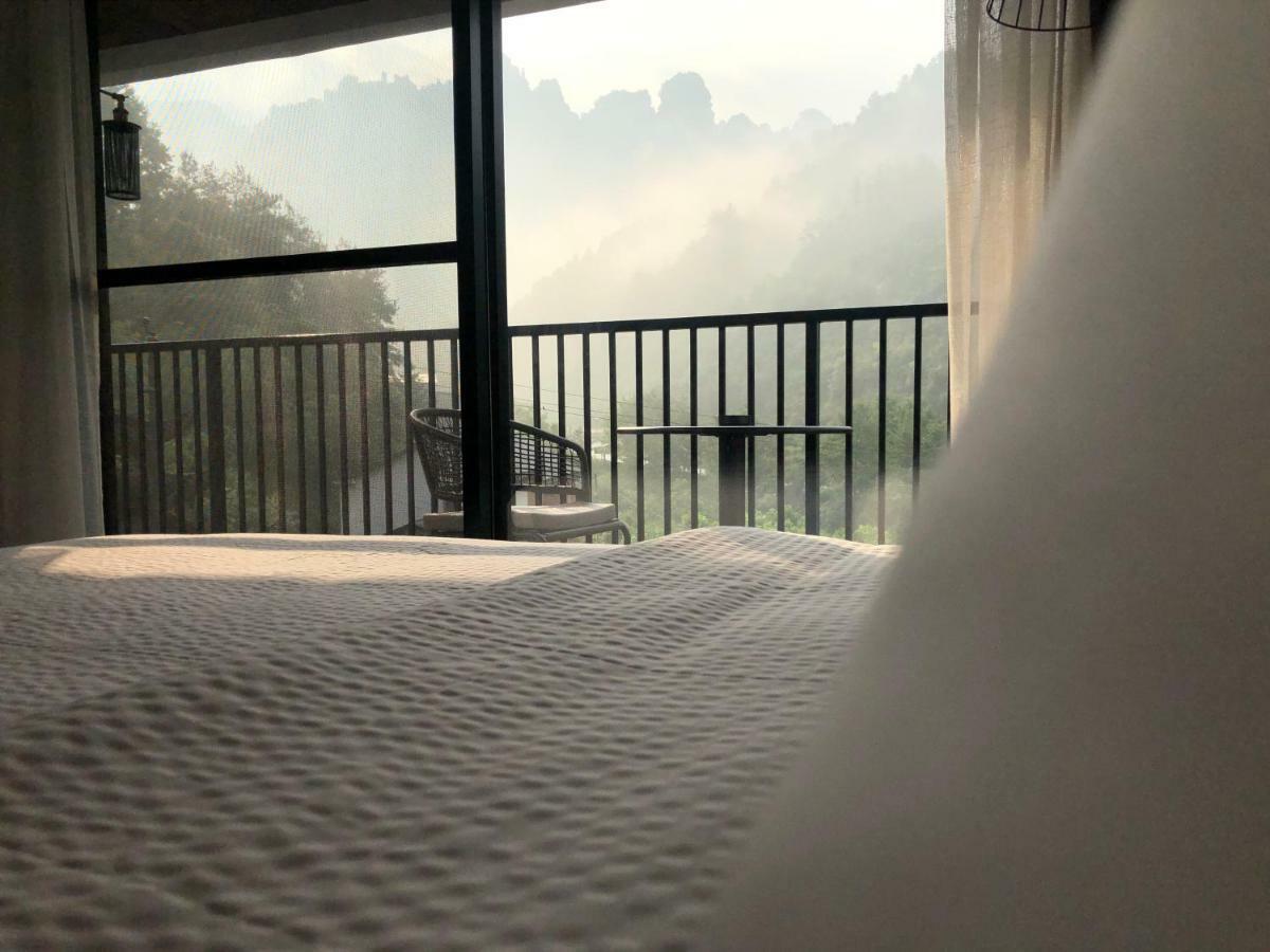 Whispering Mountains Boutique Hotel Zhangjiajie Esterno foto